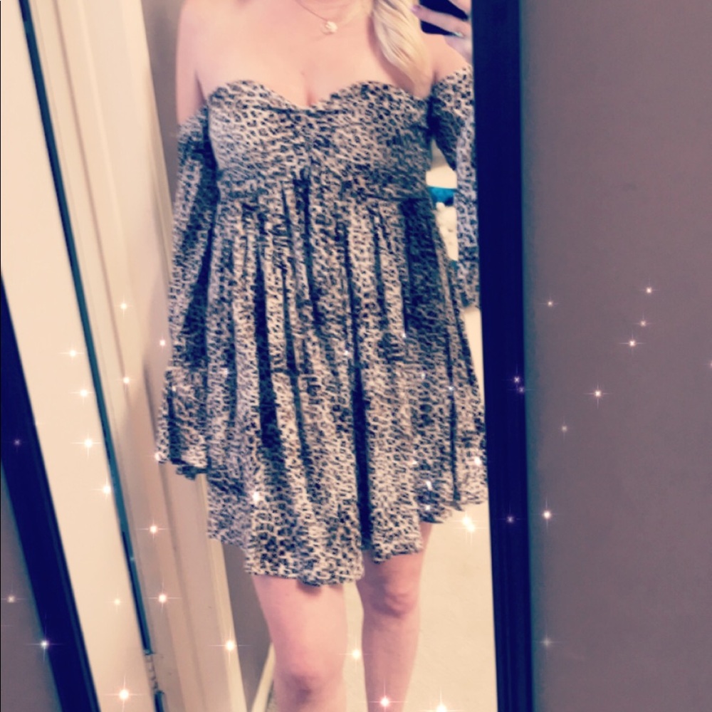 Leopard print bell sleeve dress amazing worn once!